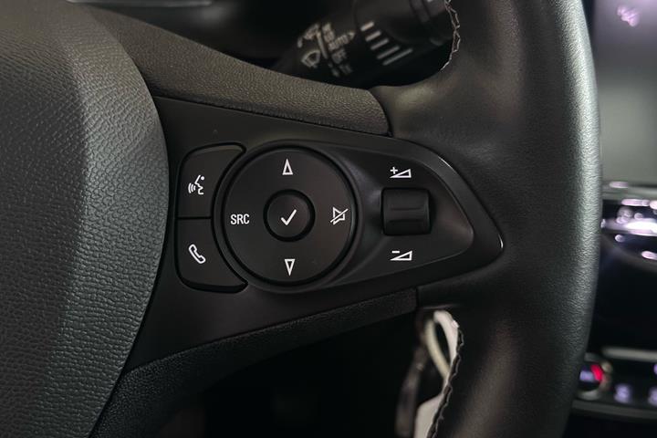 Hvid Opel Corsa fra 2022