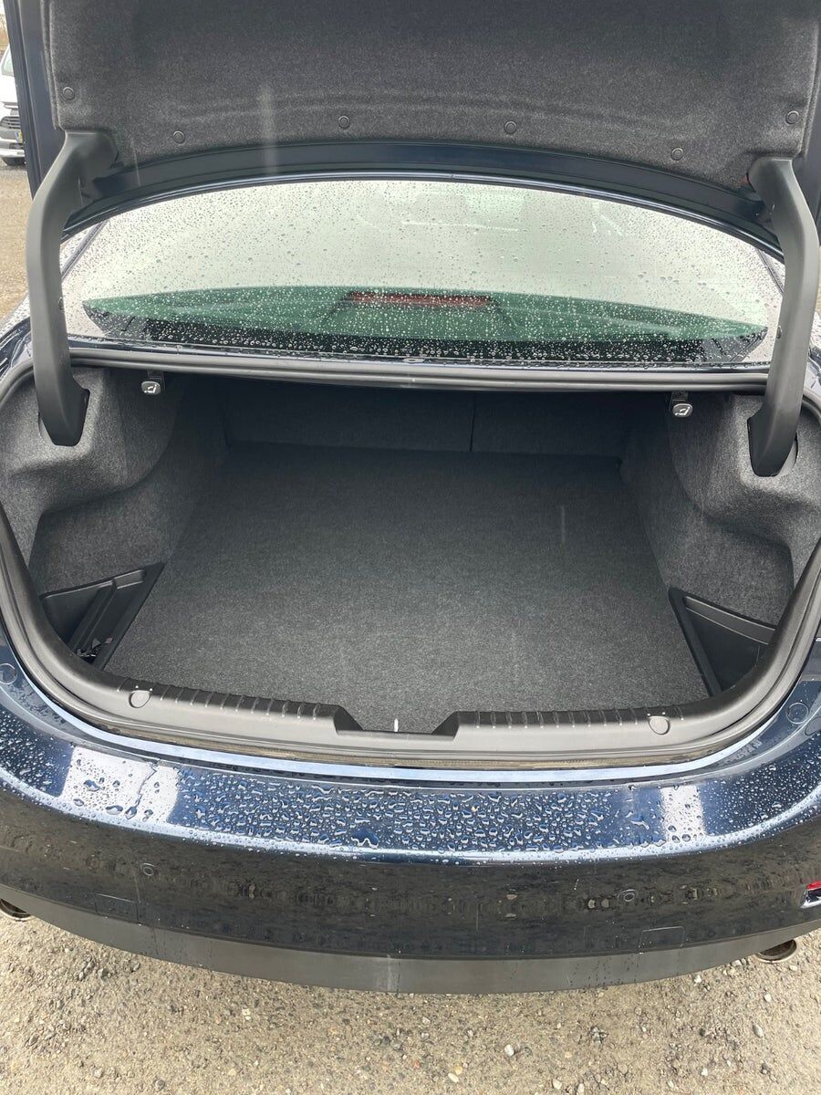 Blå Mazda 6 fra 2017