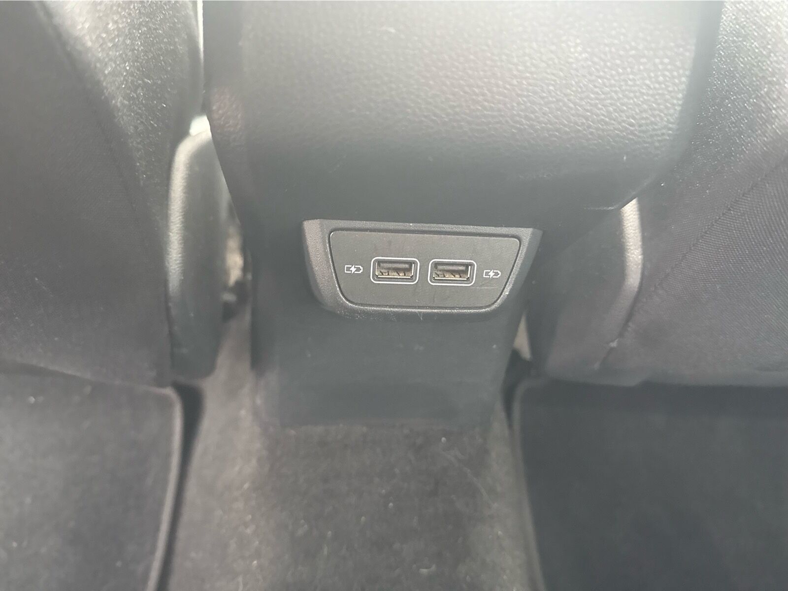 Hvid VW Polo fra 2020