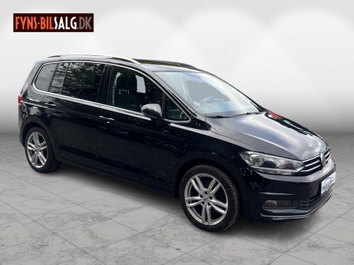 Sort VW Touran fra 2018