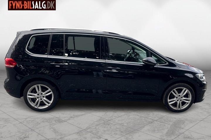 Sort VW Touran fra 2018