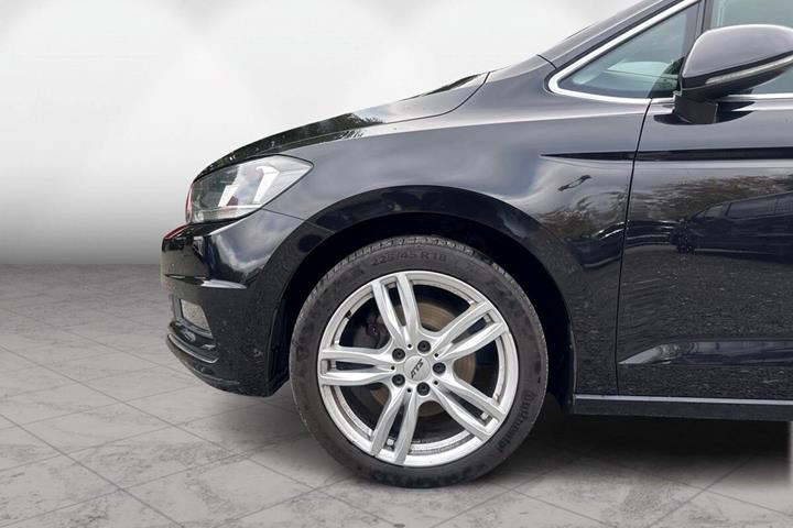 Sort VW Touran fra 2018