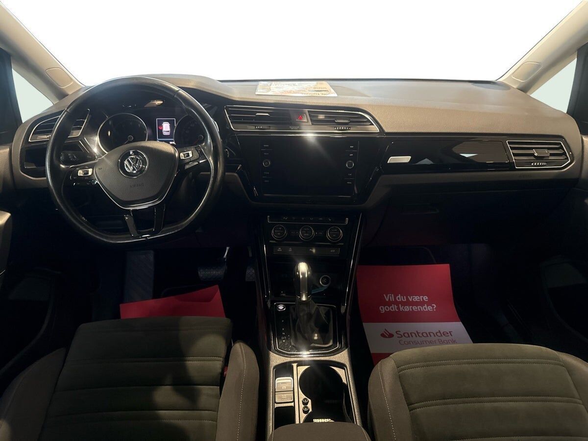 Sort VW Touran fra 2018