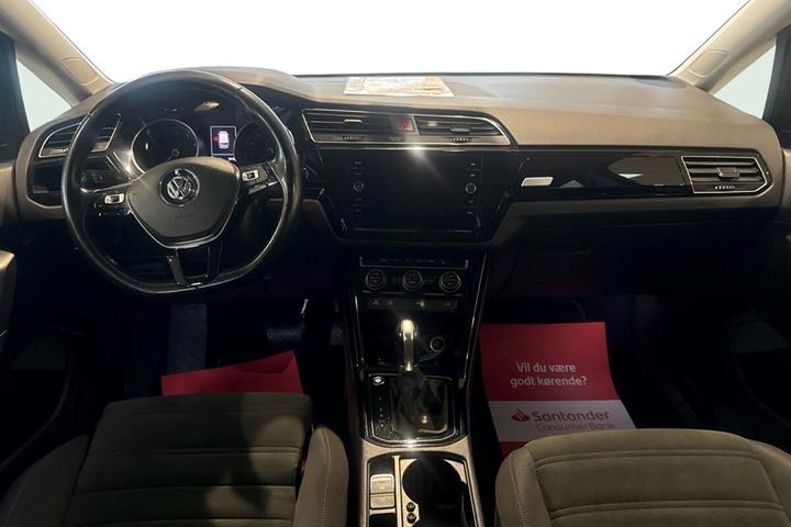 Sort VW Touran fra 2018