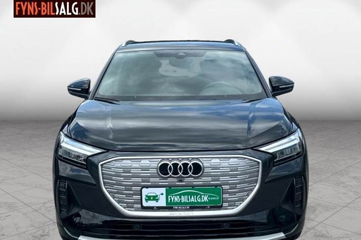 Sort Audi Q4 fra 2024