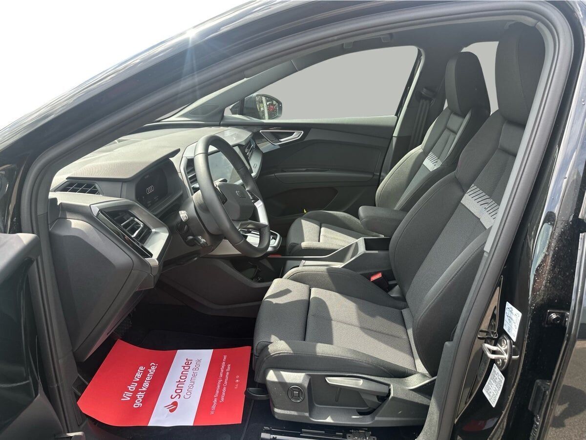 Sort Audi Q4 fra 2024