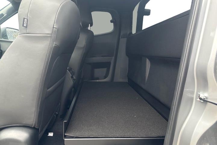 Sølv Isuzu D-Max fra 2026