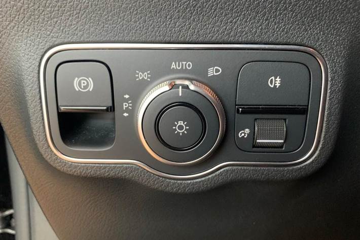 Sort Mercedes EQA 250 fra 2022