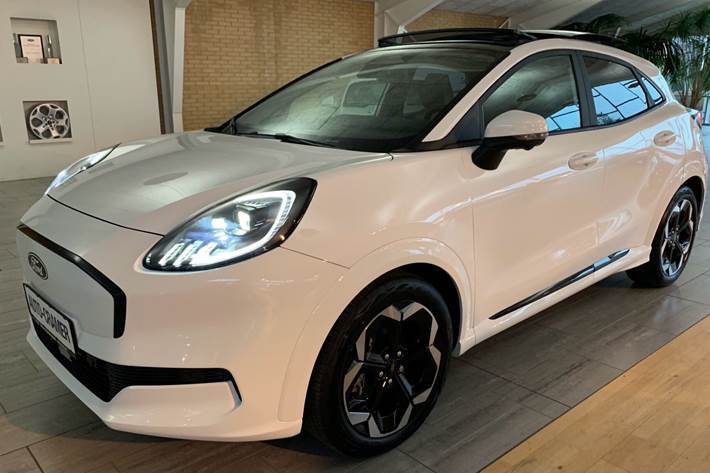 Hvid Ford Puma Gen-E fra 2025 set udefra