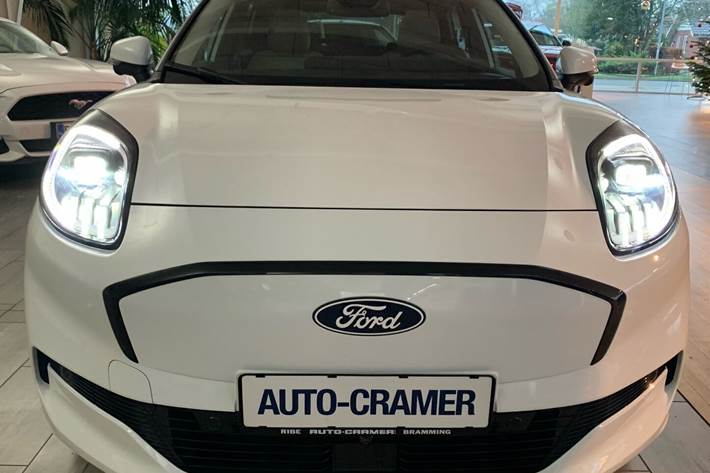 Hvid Ford Puma Gen-E fra 2025 set udefra