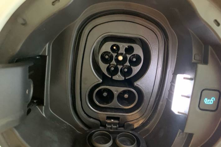 Hvid Ford Puma Gen-E fra 2025