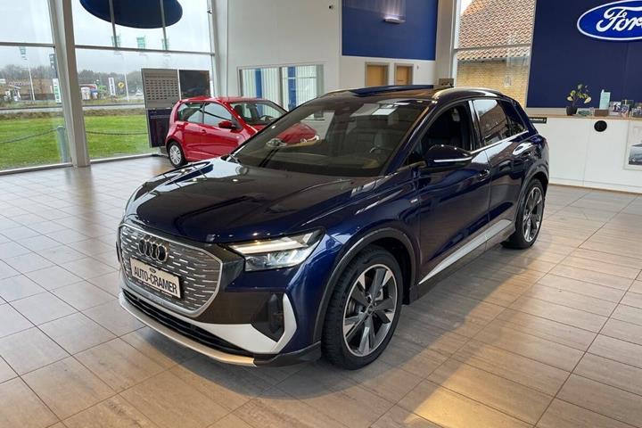 Blå Audi Q4 fra 2021 set udefra