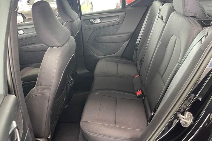 Sort Volvo XC40 fra 2022