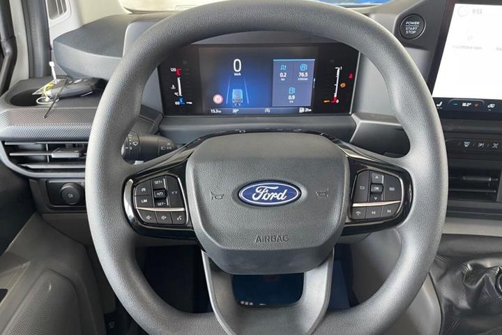 Hvid Ford Transit Custom fra 2024