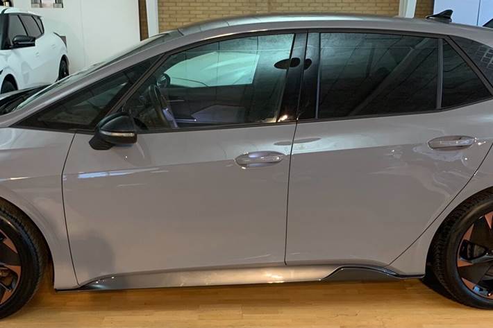 Grå Cupra Born fra 2023