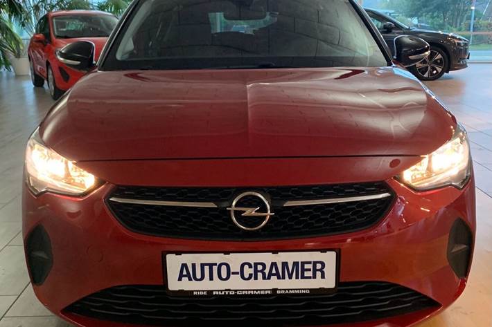 Rød Opel Corsa-e fra 2023