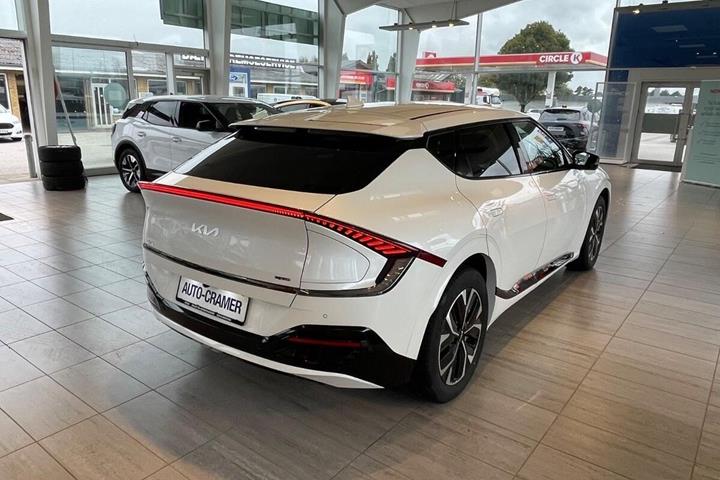 Hvid Kia EV6 fra 2024