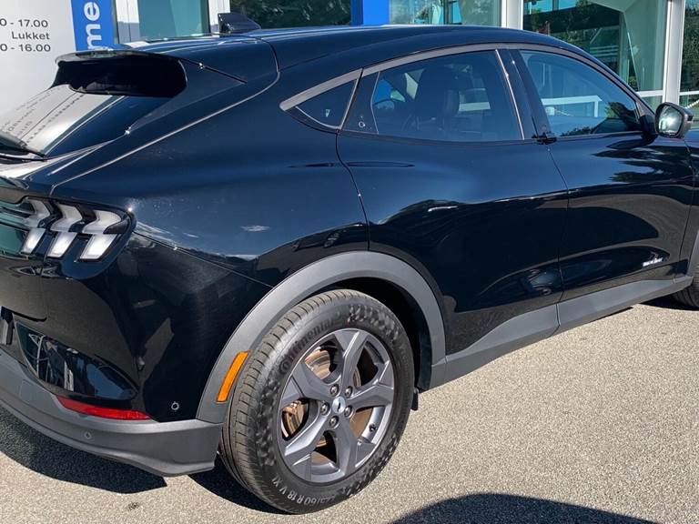 Ford Mustang Mach-E EL UR 294HK 5d Aut.