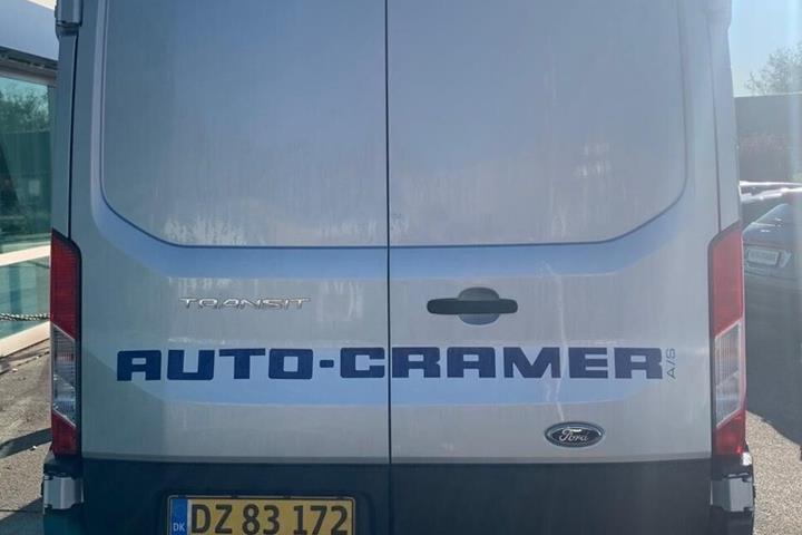 Sølv Ford Transit fra 2024