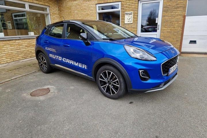 Blå Ford Puma fra 2022 set udefra