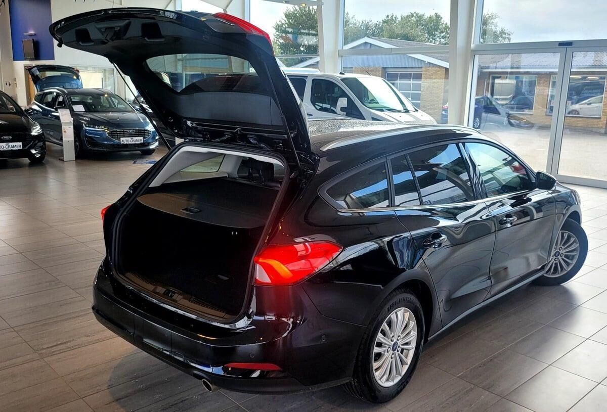 Sort Ford Focus fra 2021