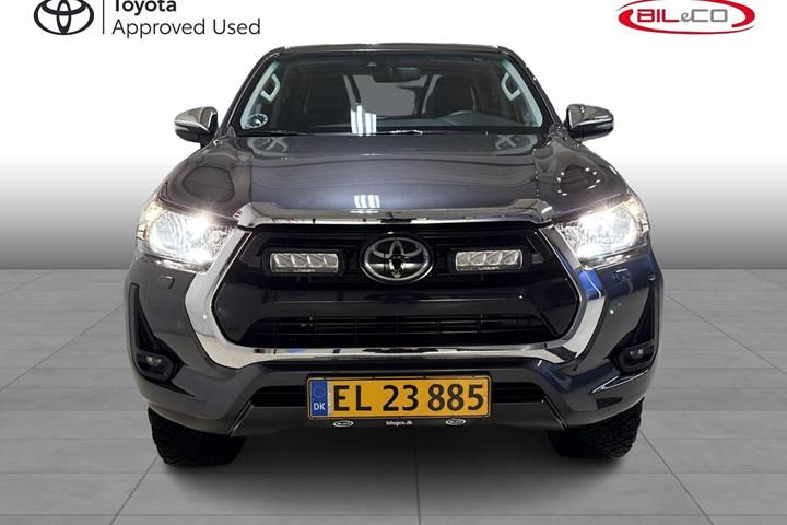 Grå Toyota HiLux fra 2025