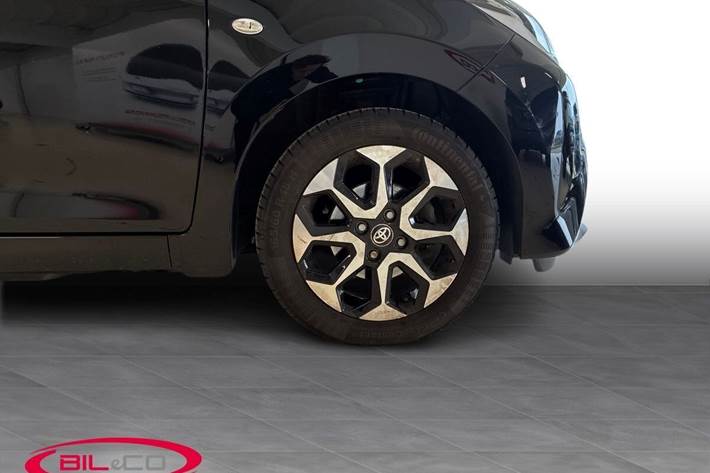 Sort Toyota Aygo fra 2020