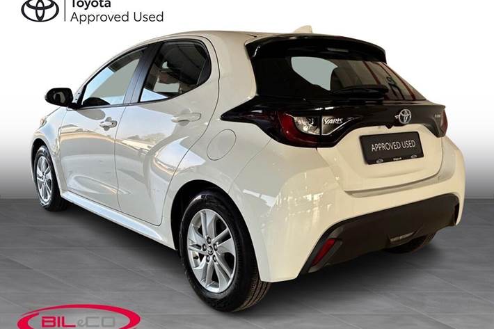 Hvid Toyota Yaris fra 2022