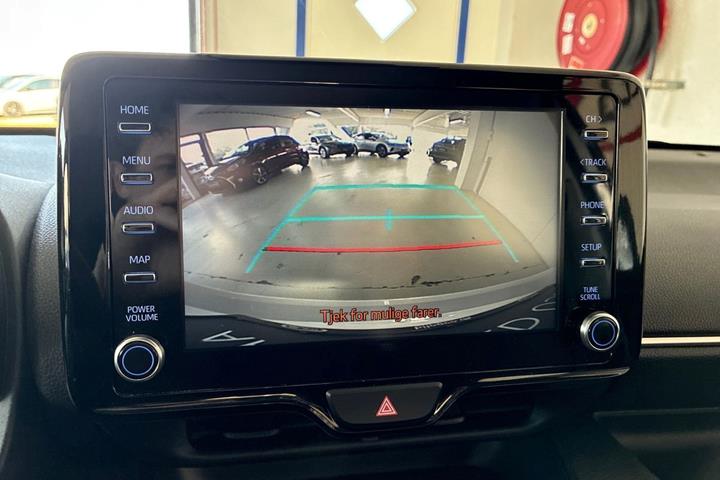 Hvid Toyota Yaris fra 2022