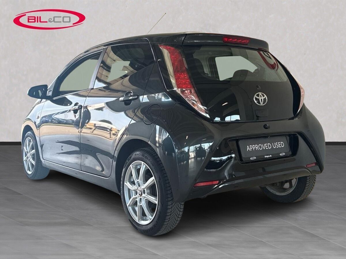 Toyota Aygo 1,0 VVT-I X-Play + X-Touch X-Shift 69HK 5d Aut.