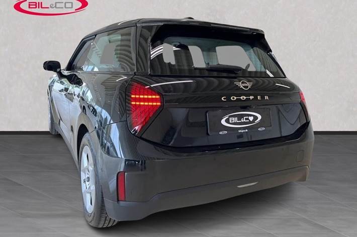 Sort Mini Cooper fra 2024