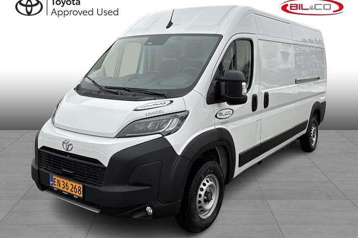Hvid Toyota Proace Max Electric fra 2025
