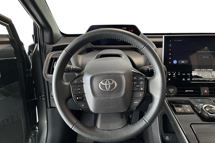 Grå Toyota BZ4X fra 2025