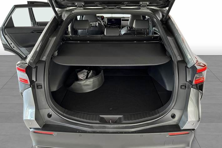 Grå Toyota BZ4X fra 2025