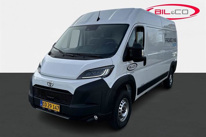 Hvid Toyota Proace Max Electric fra 2024
