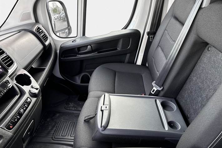 Hvid Toyota Proace Max Electric fra 2024