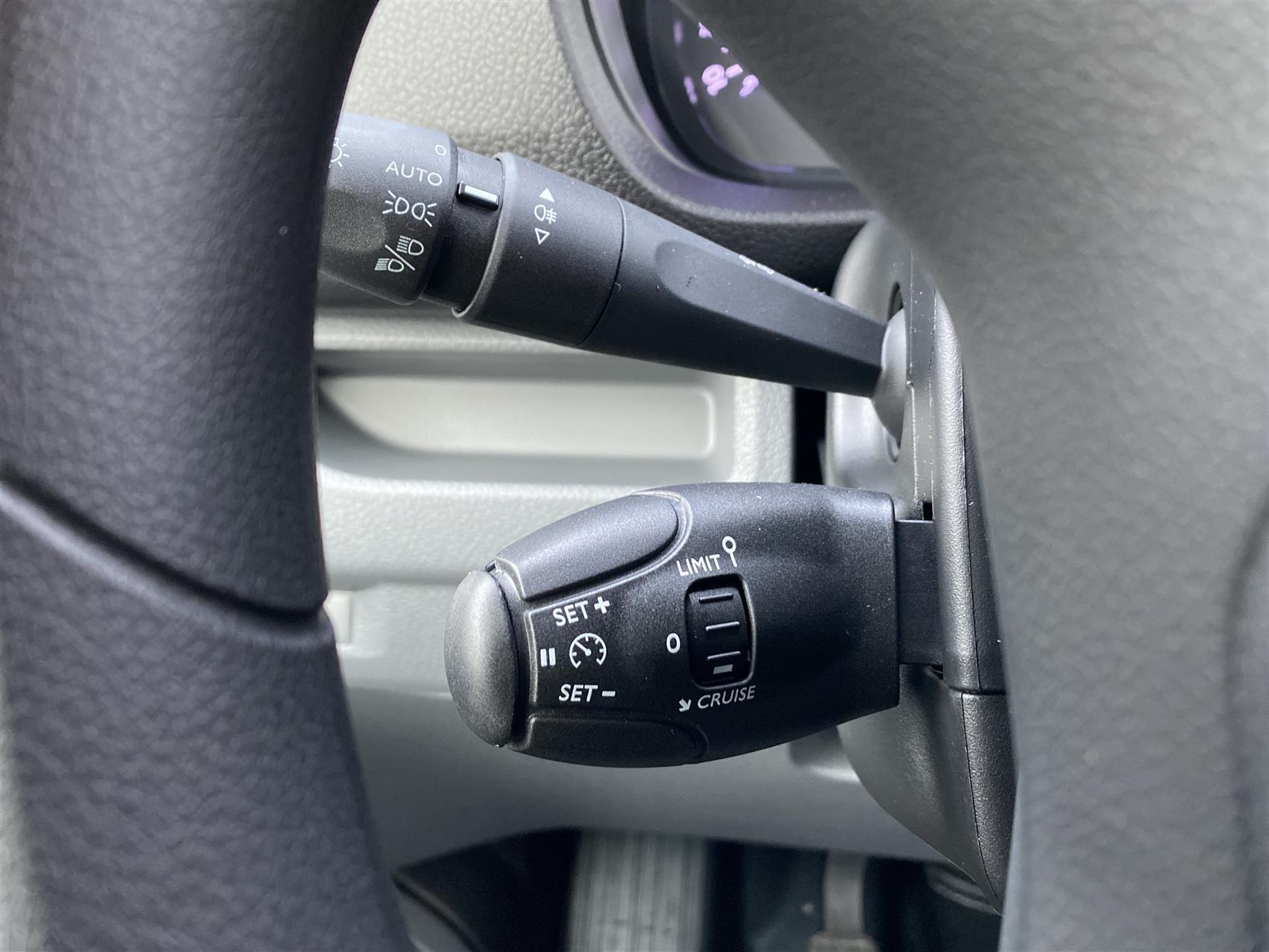 Blå Toyota ProAce fra 2023