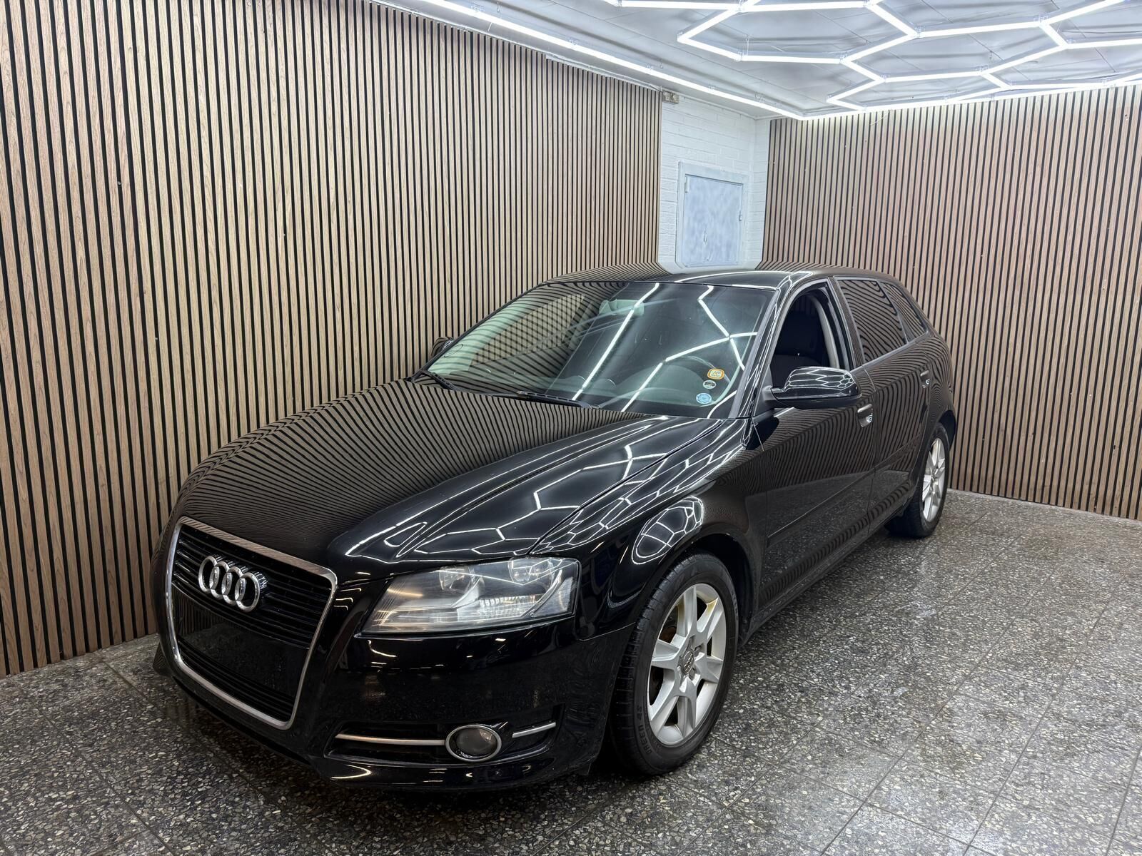 Audi A3 2,0 Sportback TDI DPF Ambiente 140HK 5d 6g