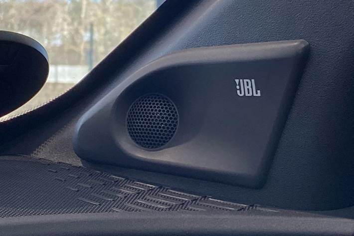 Sort Toyota BZ4X fra 2026