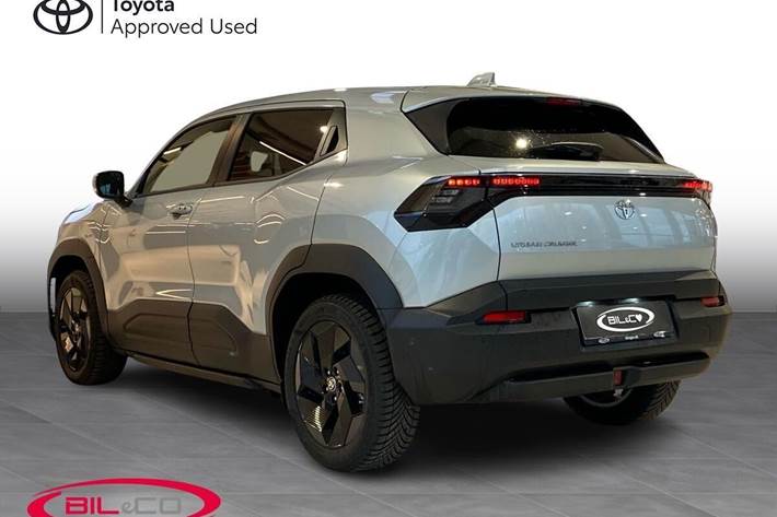 Grå Toyota Urban Cruiser fra 2026