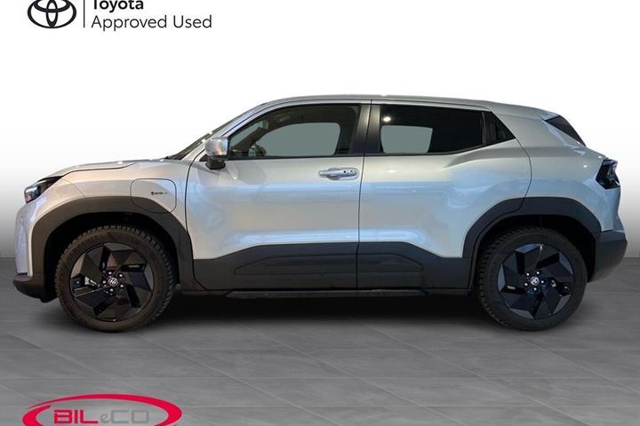 Grå Toyota Urban Cruiser fra 2026