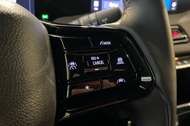 Grå Toyota Urban Cruiser fra 2026