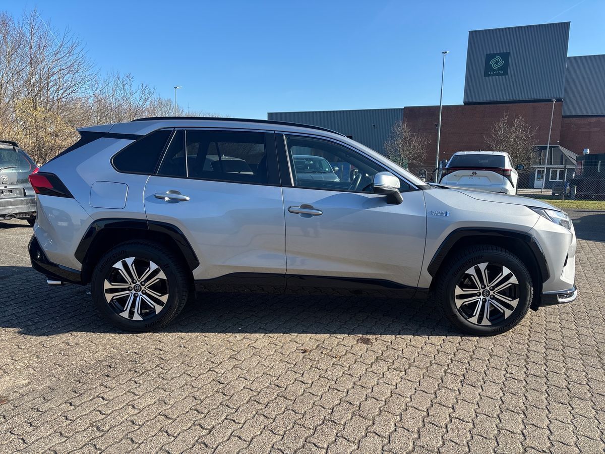 Toyota RAV4 Plug-in