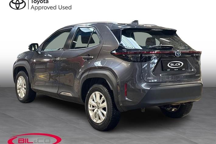 Grå Toyota Yaris Cross fra 2022