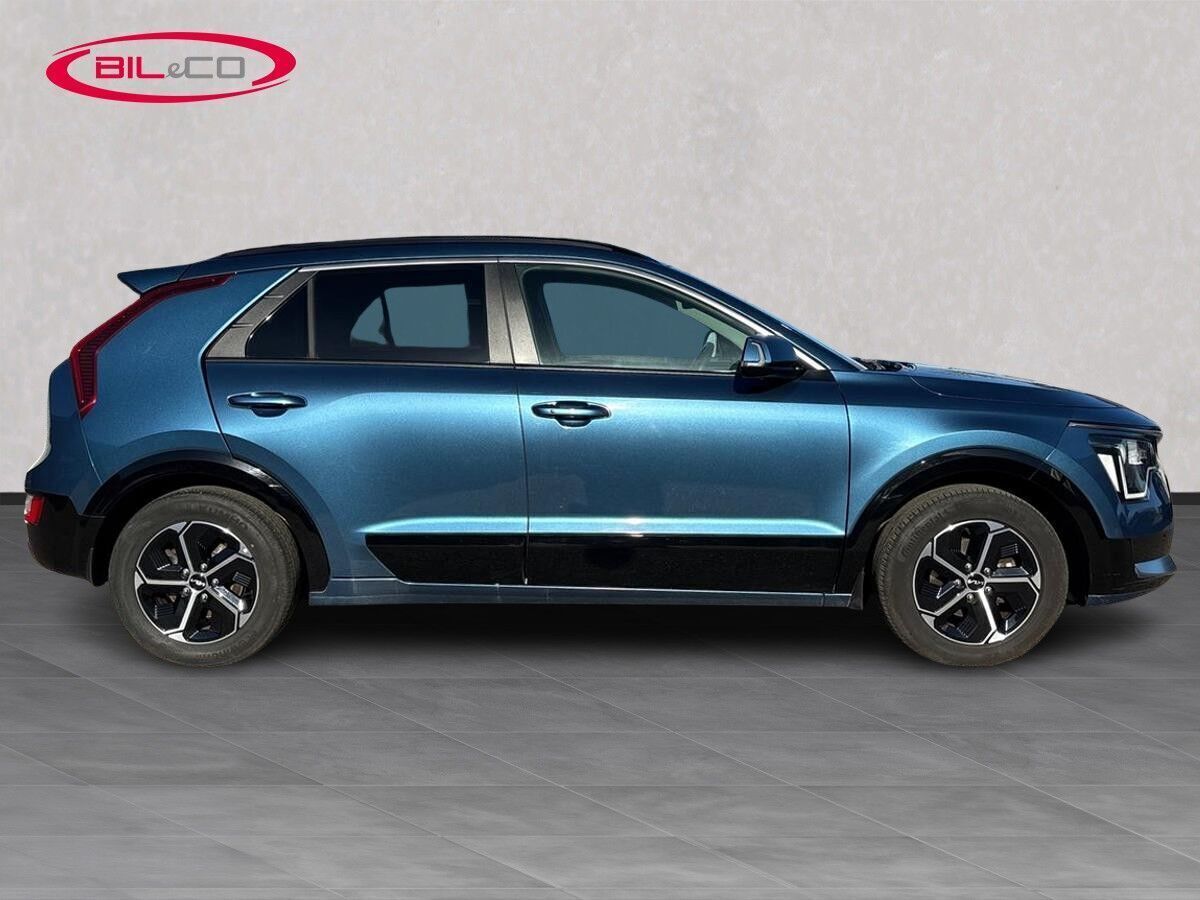 Blå Kia Niro fra 2022