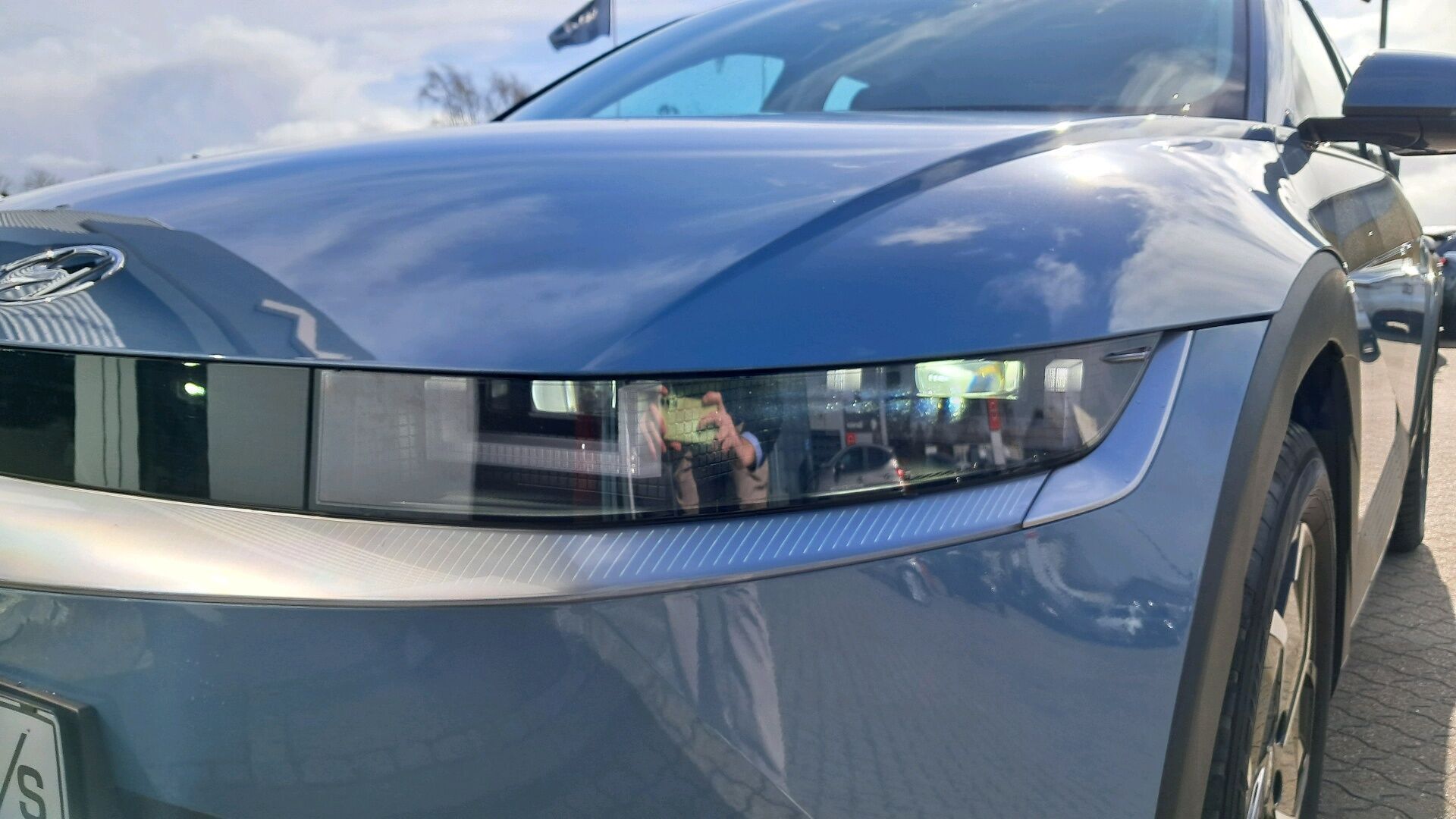 Blå Hyundai Ioniq 5 fra 2022