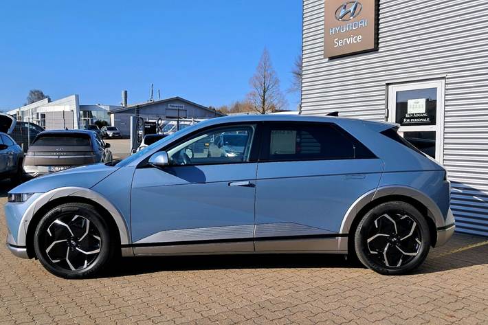 Blå Hyundai Ioniq 5 fra 2022