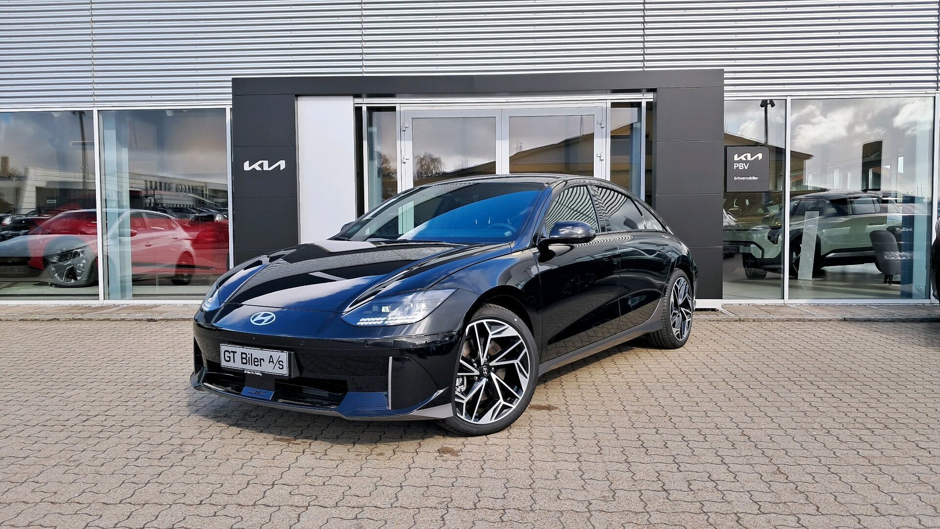 Hyundai Ioniq 6 Electric 77,4 kWh Ultimate 229HK Aut.