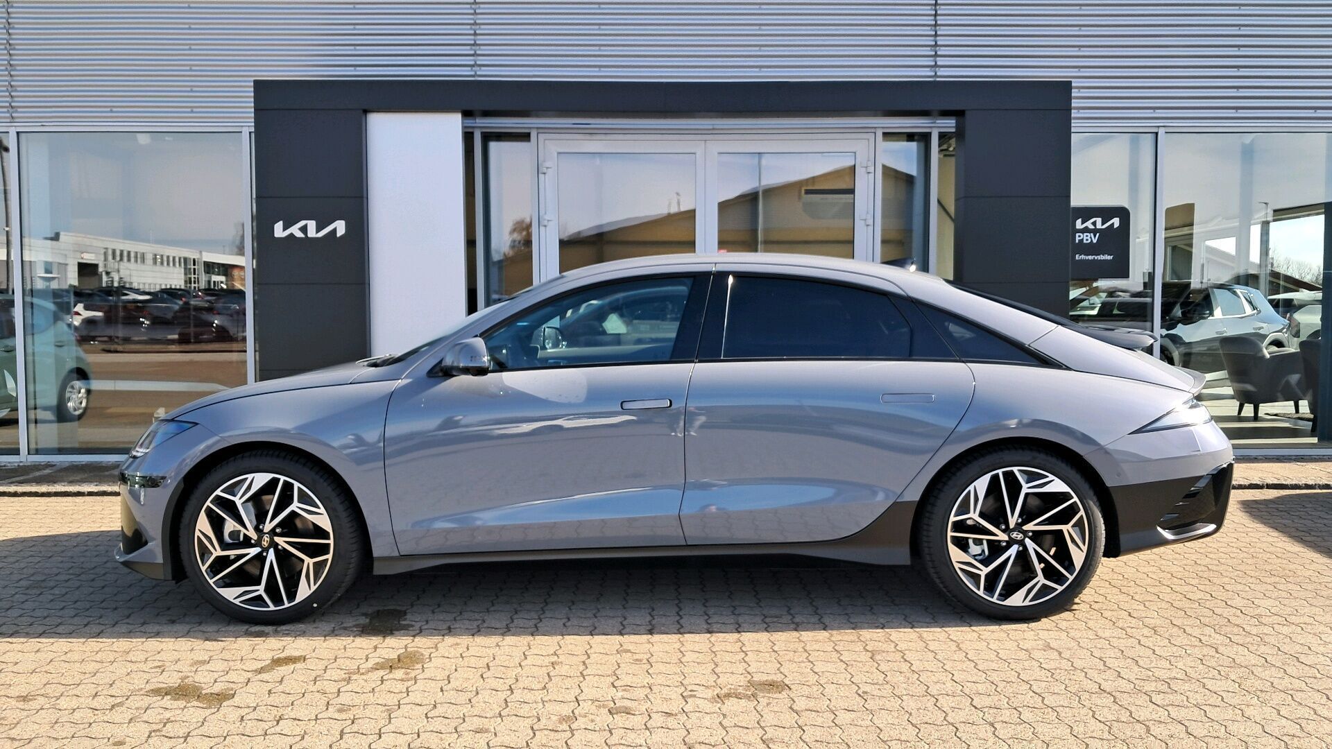 Hyundai Ioniq 6 Electric 77,4 kWh Ultimate 229HK Aut.