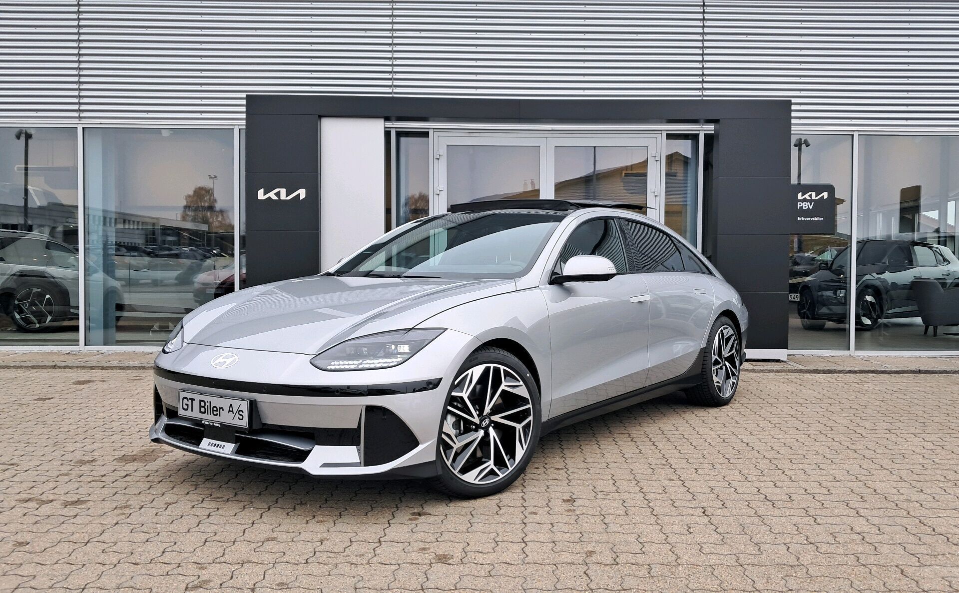 Hyundai Ioniq 6 Electric 77,4 kWh Ultimate 229HK Aut.